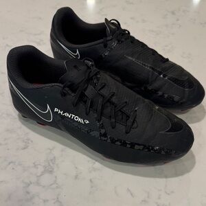 NIKE Boys Phantom GT Black White Soccer Cleats Shoes Waterproof  SIZE 4